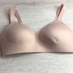 Lululemon barely there bra NWOT